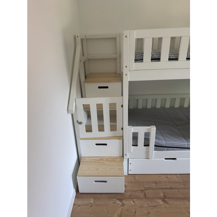 Modernes Etagenbett mit Dach und Fensterläden für stilvolle Kinderzimmer